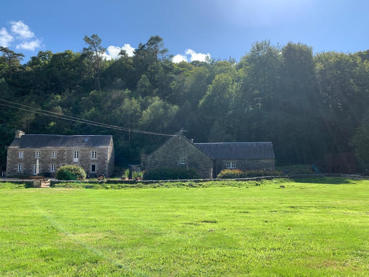 Gite Moulin Du Squiriou Berrien Eksteriør bilde