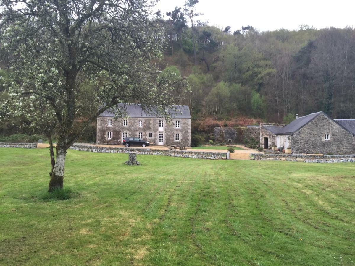 Gite Moulin Du Squiriou Berrien Eksteriør bilde